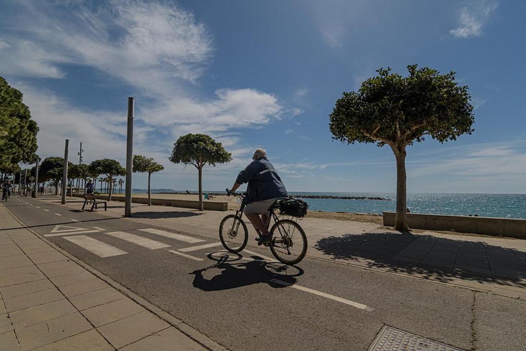 Vitaly Beach Cambrils Buitenkant foto