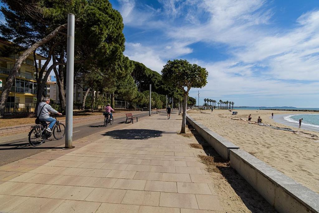Vitaly Beach Cambrils Buitenkant foto